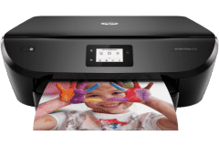 HP ENVY Photo 6220 Drucker, Schwarz, Vorderansicht. 